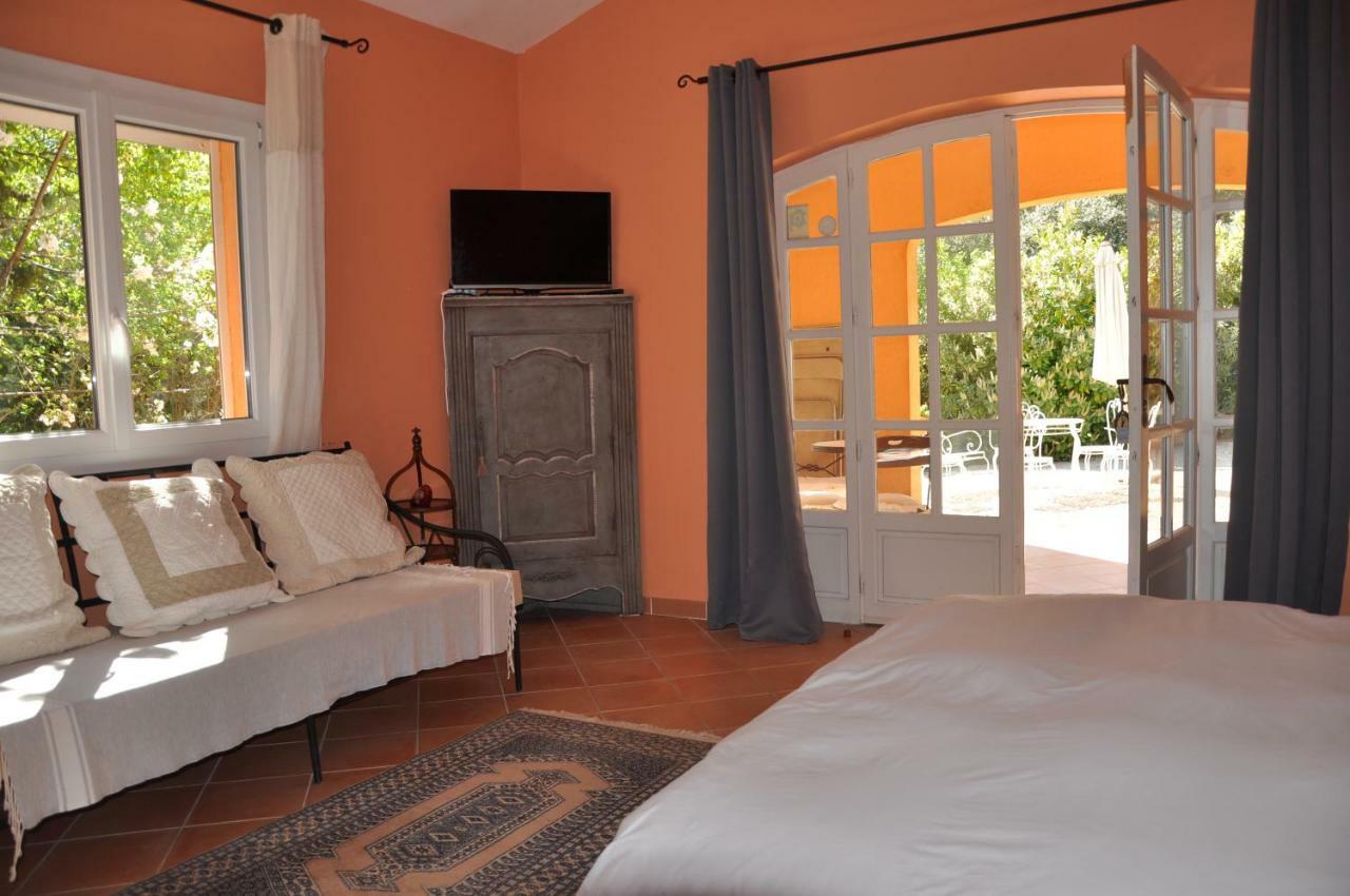 Mas Des Oliviers Bed & Breakfast Saint-Marc-Jaumegarde Luaran gambar